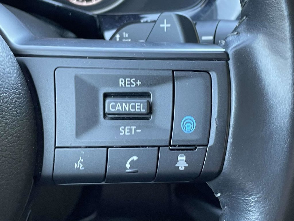 Used 2024 Nissan Pathfinder SV AWD/4WD image 31