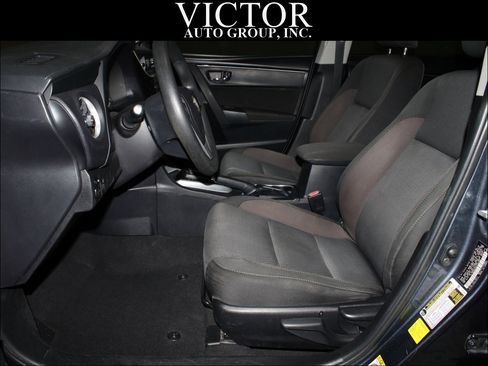 Used 2019 Toyota Corolla LE image 16