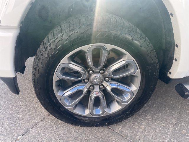 Used 2020 RAM 1500 Laramie w/ Sport Appearance Package AWD/4WD image 28