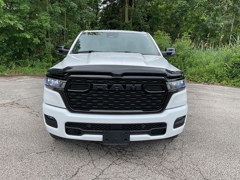 Used 2025 RAM 1500 Big Horn AWD/4WD image 2