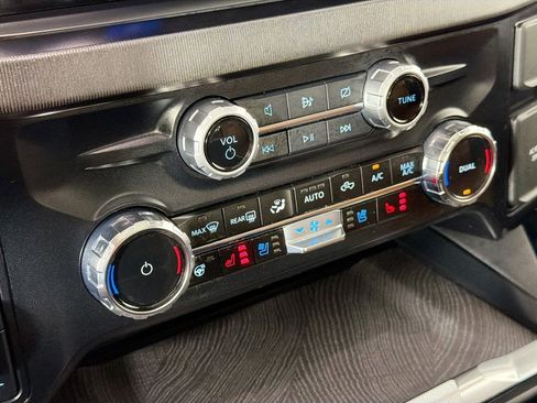 Used 2024 Ford F250 Platinum w/ FX4 Off-Road Package image 16