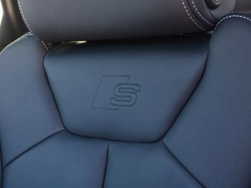 Used 2025 Audi Q3 2.0T Premium w/ Convenience Package image 42