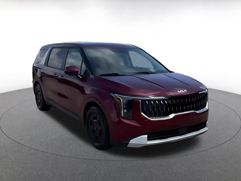 Used 2026 Kia Carnival FWD image 8