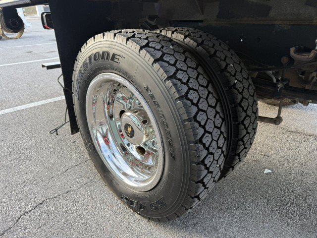 Used 2019 Ford F550 2WD Regular Cab Super Duty image 7