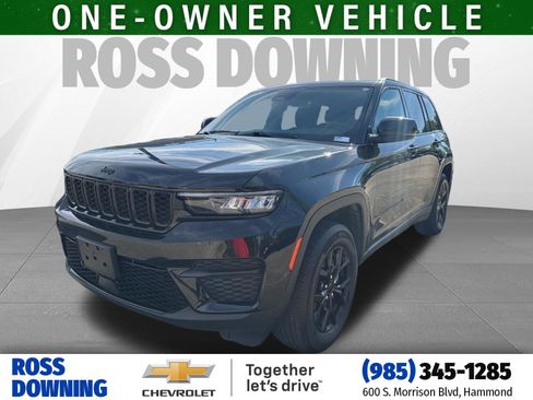 Used 2025 Jeep Grand Cherokee Altitude AWD/4WD image 1