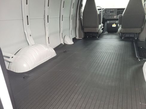 New 2025 Chevrolet Express 2500 Work Van image 16