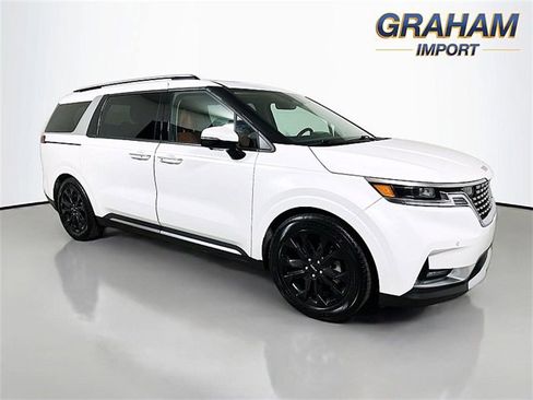 Used 2022 Kia Carnival SX Prestige FWD image 1