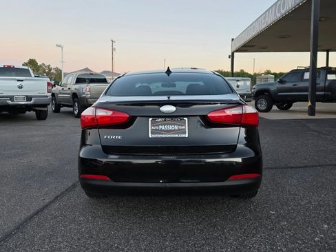 Used 2015 Kia Forte LX w/ Popular Package FWD image 4