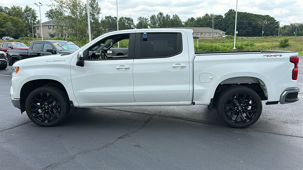 Used 2025 Chevrolet Silverado 1500 LT w/ Work Truck Package AWD/4WD image 4
