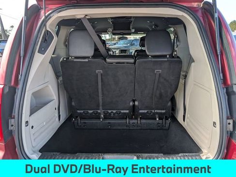 Used 2014 Dodge Grand Caravan SXT image 26