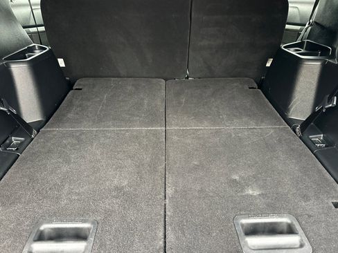 Used 2019 Ford Explorer XLT w/ Equipment Group 202A image 13