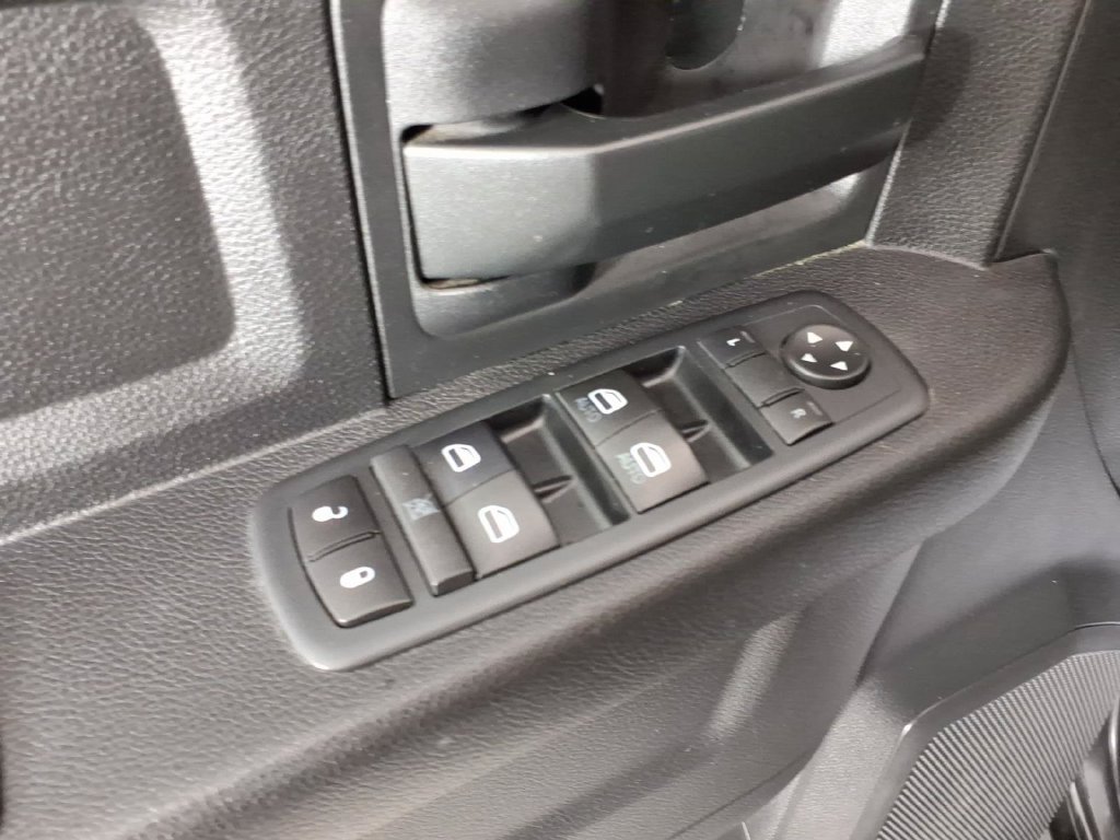 Used 2017 RAM 1500 Express AWD/4WD image 14