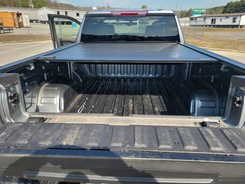 Used 2022 GMC Sierra 1500 Elevation image 34