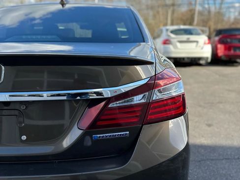 Used 2017 Honda Accord EX-L image 7