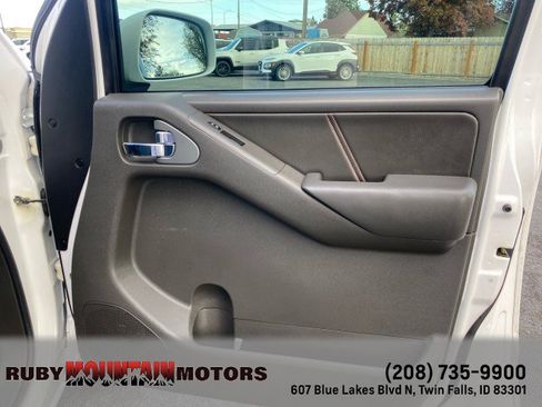 Used 2009 Nissan Frontier PRO-4X w/ Pro-4x Value Truck Pkg AWD/4WD image 28