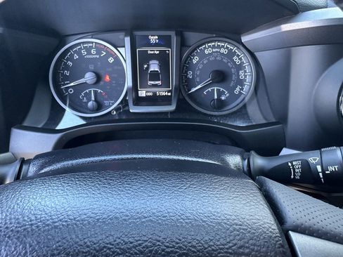 Used 2021 Toyota Tacoma TRD Off-Road w/ Technology Package AWD/4WD image 13