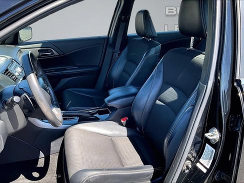 Used 2017 Honda Accord Sport image 23