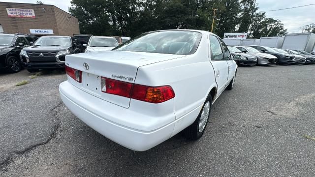 Used 2000 Toyota Camry LE FWD image 5