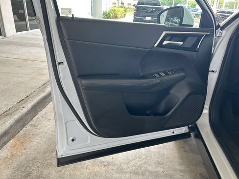 Used 2023 Mitsubishi Outlander SE FWD image 36