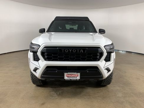 Used 2024 Toyota Tacoma SR image 3