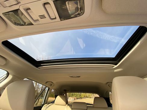 Used 2018 Subaru Outback 3.6R Limited image 29