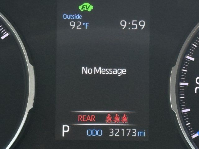 Used 2022 Toyota RAV4 XLE Premium AWD/4WD image 17