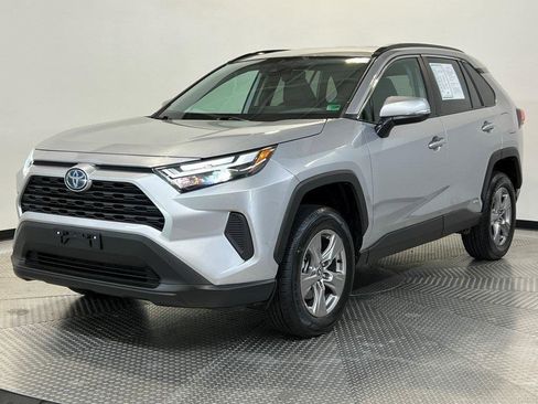 Used 2024 Toyota RAV4 XLE image 3