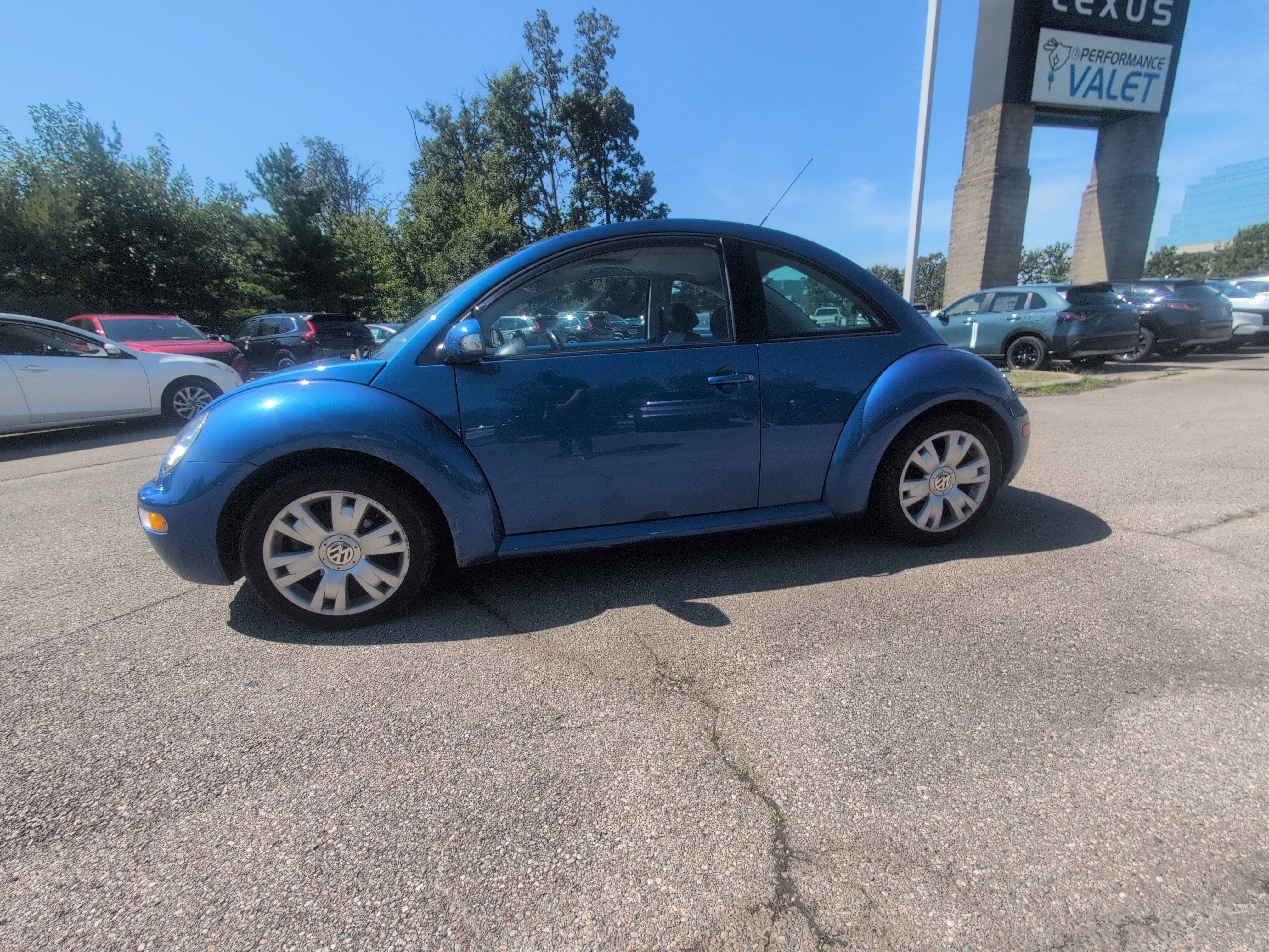 Used 2003 Volkswagen Beetle GLS FWD image 2