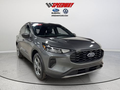 Used 2025 Ford Escape ST-Line AWD/4WD image 2