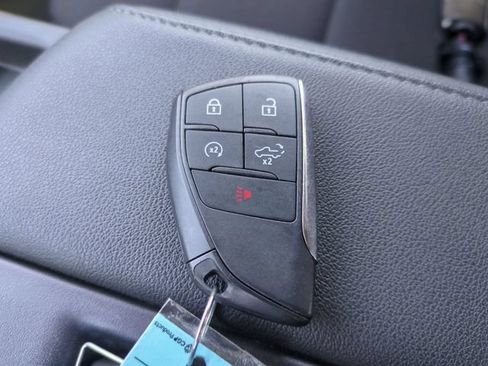 Used 2025 Chevrolet Silverado 1500 LT RWD image 36