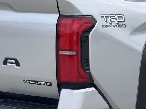 Used 2024 Toyota Tacoma TRD Off-Road image 12
