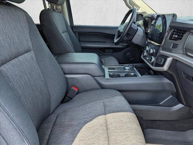 Used 2023 Ford Expedition XLT RWD image 28