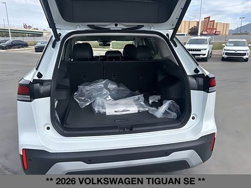 New 2026 Volkswagen Tiguan SE AWD/4WD image 15