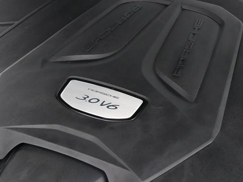 Used 2020 Porsche Cayenne image 62