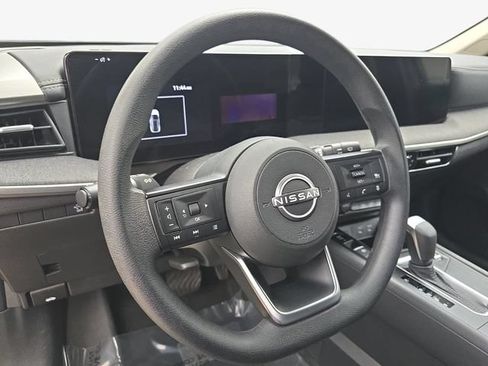Used 2026 Nissan Kicks SV FWD image 16