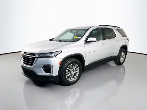 Used 2022 Chevrolet Traverse LT w/ LPO, Cargo Package FWD image 3