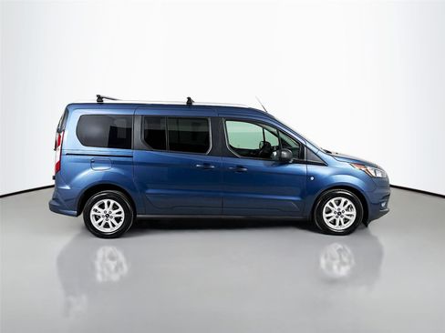 Used 2022 Ford Transit Connect XLT image 9