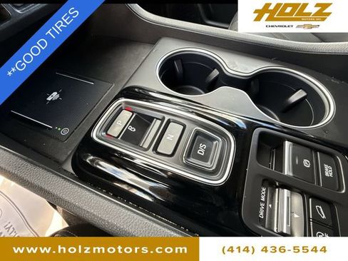 Used 2025 Honda Pilot Touring image 16