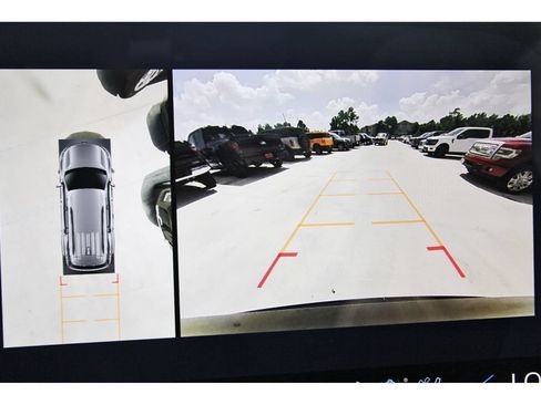 Used 2025 Chevrolet Traverse High Country w/ LPO, Floor Liner Package FWD image 28