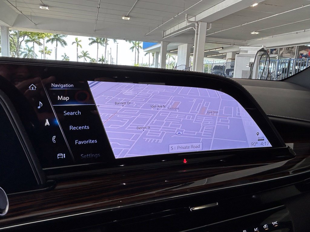 Used 2022 Cadillac Escalade Premium Luxury w/ Performance Package RWD image 13