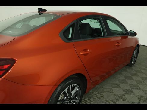 Used 2023 Kia Forte LXS FWD image 16