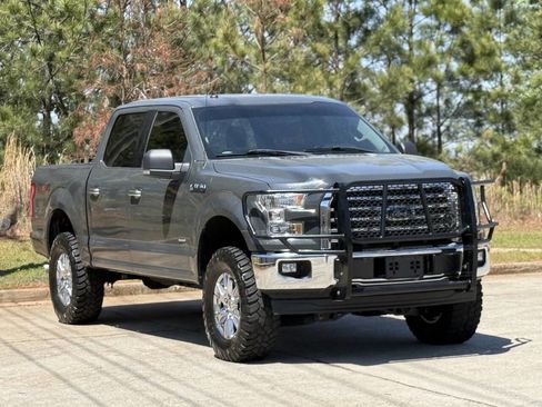 Used 2017 Ford F150 XLT w/ Equipment Group 302A Luxury AWD/4WD image 3