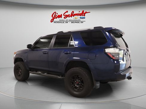 Used 2021 Toyota 4Runner SR5 Premium w/ Moonroof Package AWD/4WD image 3
