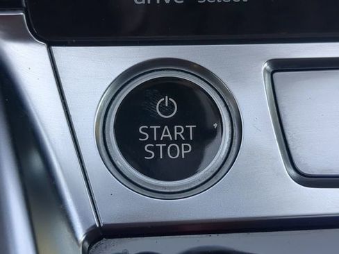 Used 2021 Audi e-tron Premium Plus w/ Premium Plus Package image 36