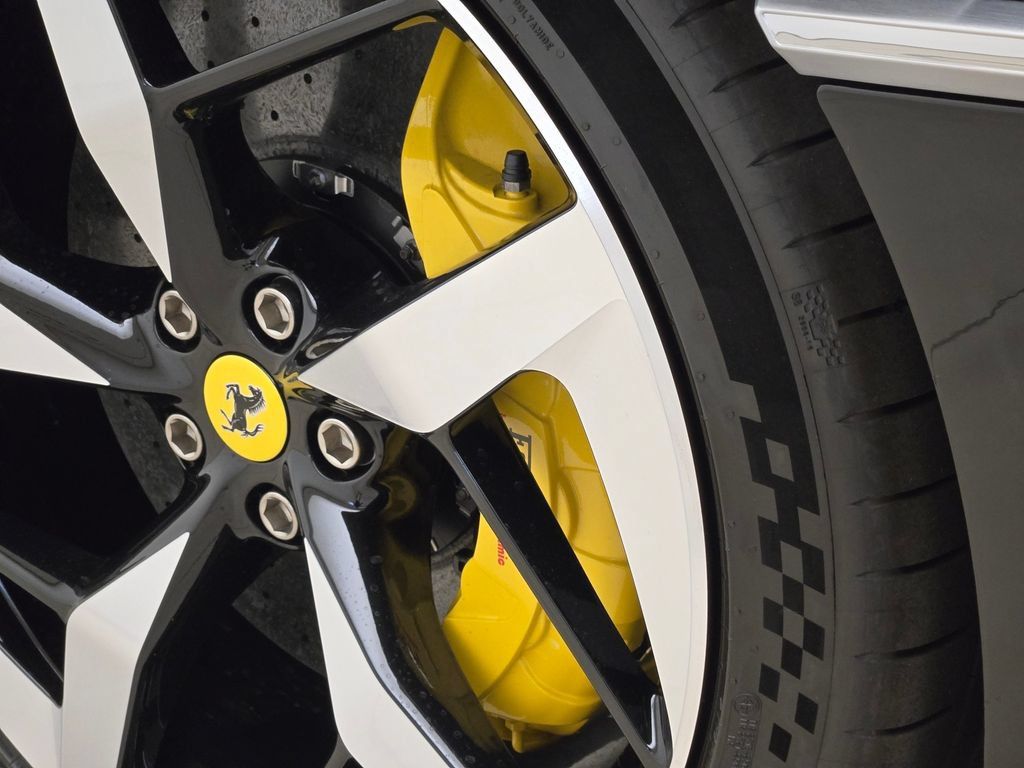 Used 2025 Ferrari 12Cilindri RWD image 12