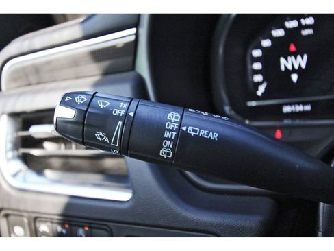 Used 2024 GMC Yukon AT4 w/ Technology Package image 18