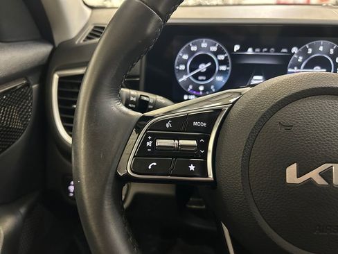 Used 2024 Kia Seltos S image 17