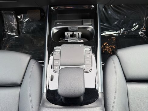 Used 2021 Mercedes-Benz GLB 250 4MATIC image 15