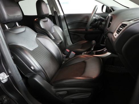 Used 2021 Jeep Compass Latitude FWD image 19