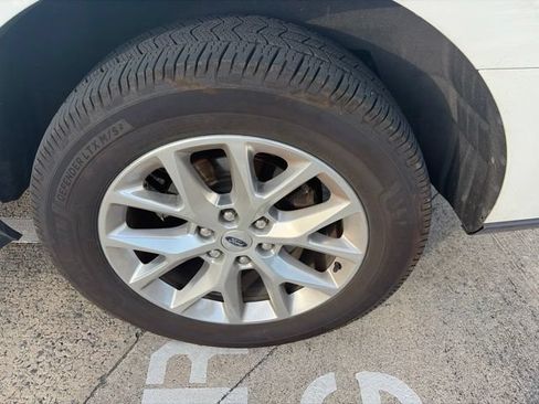 Used 2021 Ford Expedition XLT AWD/4WD image 21